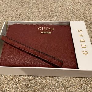 Guess wallet NWT
